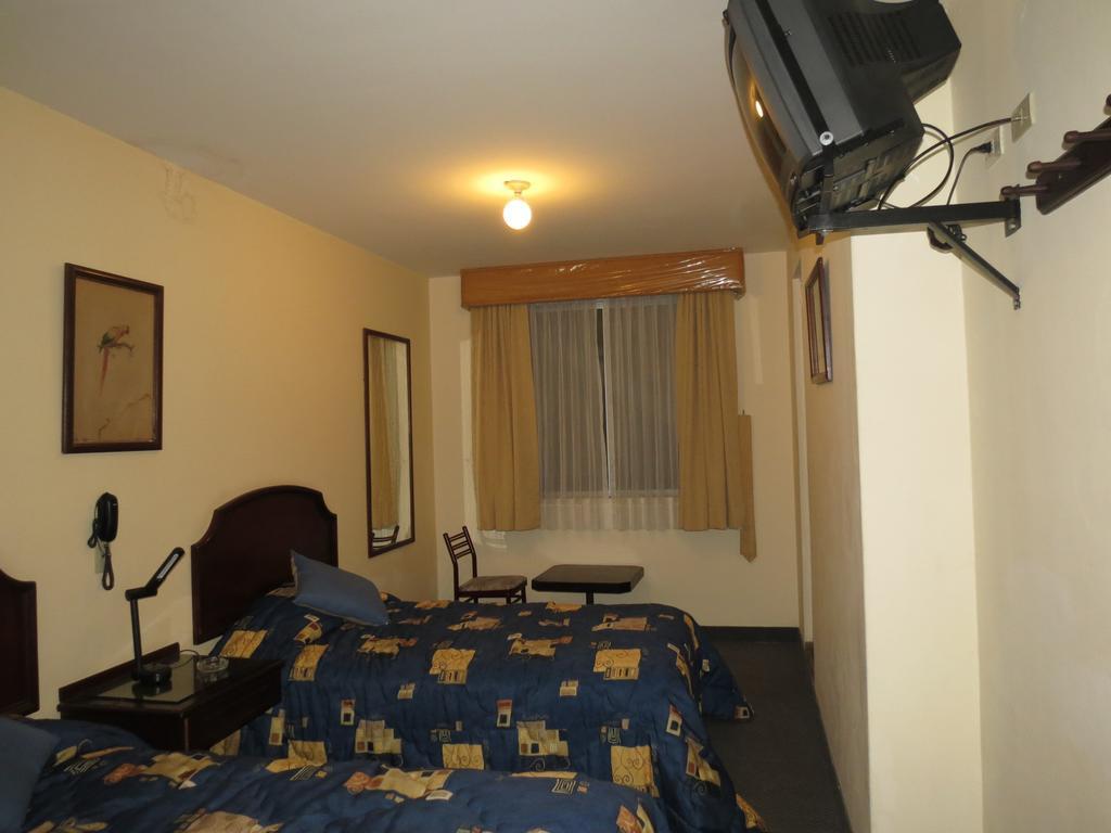 Hotel Plaza Mayor Lima Phòng bức ảnh