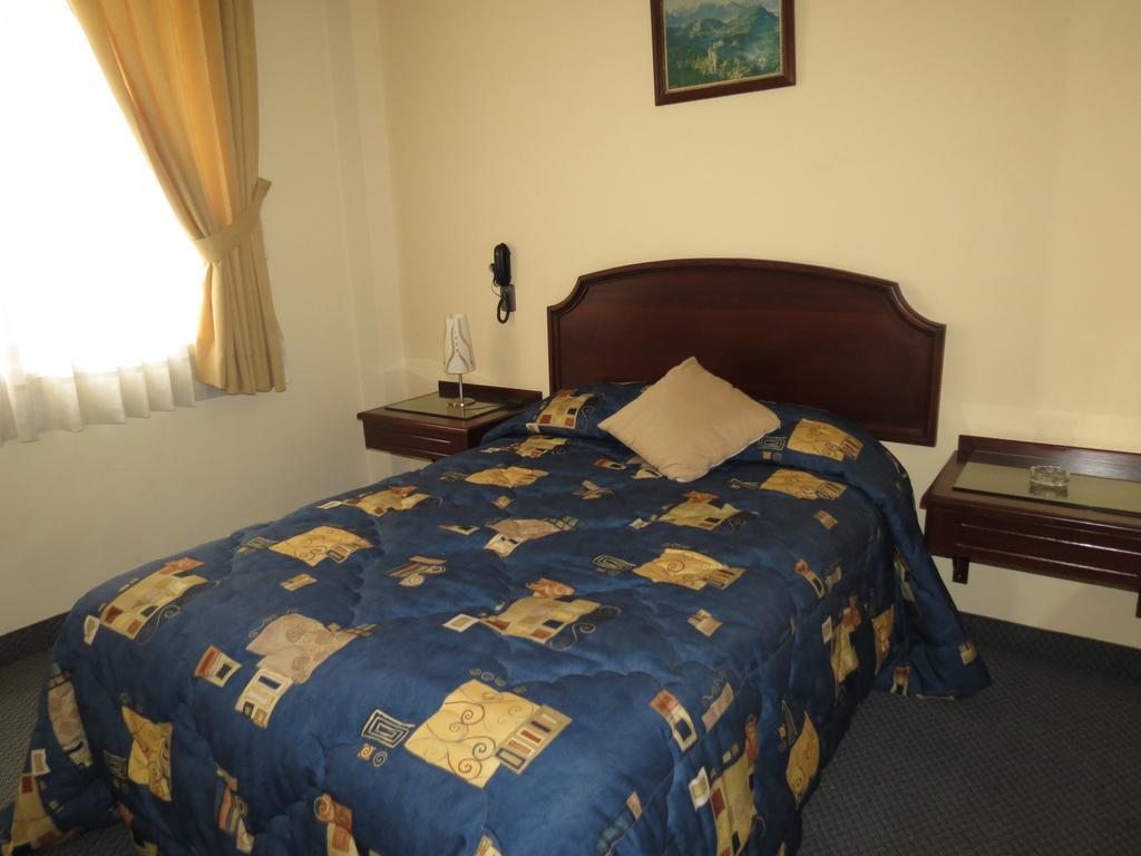Hotel Plaza Mayor Lima Phòng bức ảnh