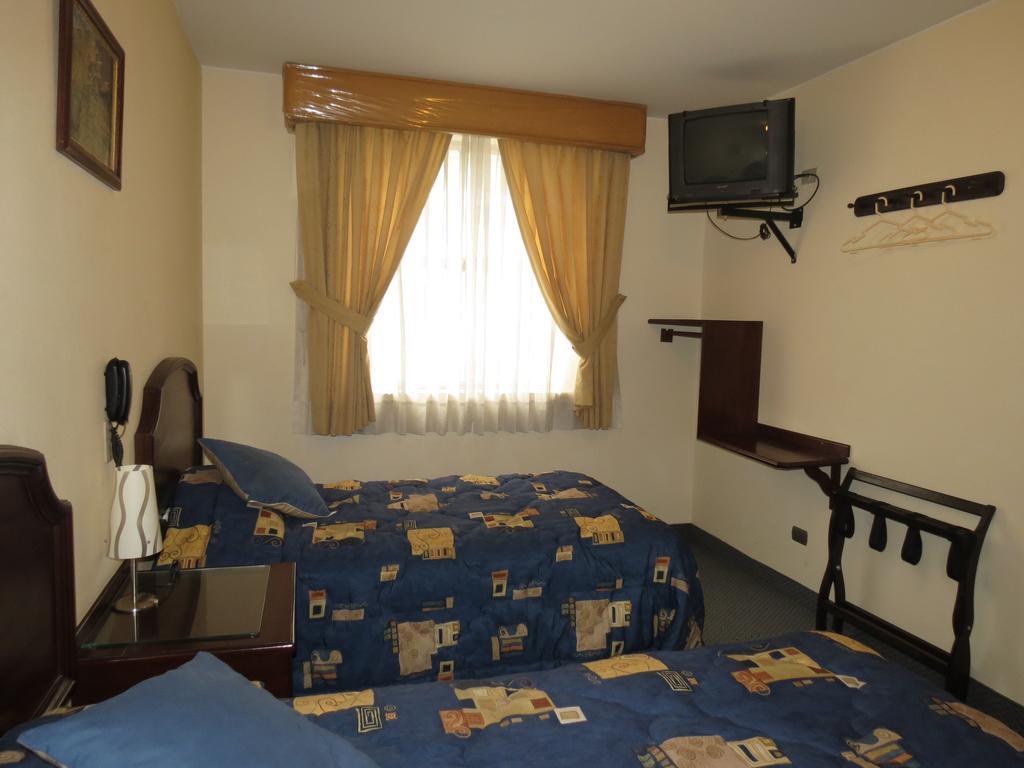 Hotel Plaza Mayor Lima Phòng bức ảnh